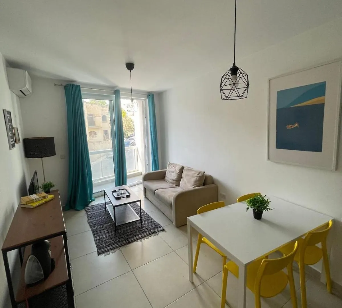 Modern Apartment In Central St Julians Saint Julian's