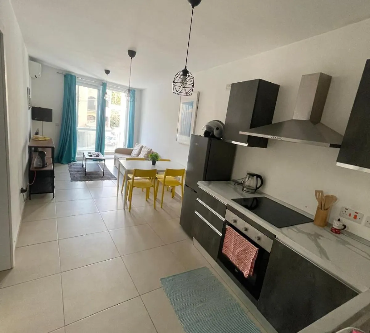 Modern Apartment In Central St Julians Saint Julian's 0*,